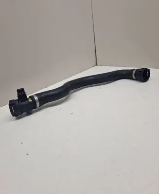 BMW 4 F32 F33 Engine coolant pipe/hose 7811127