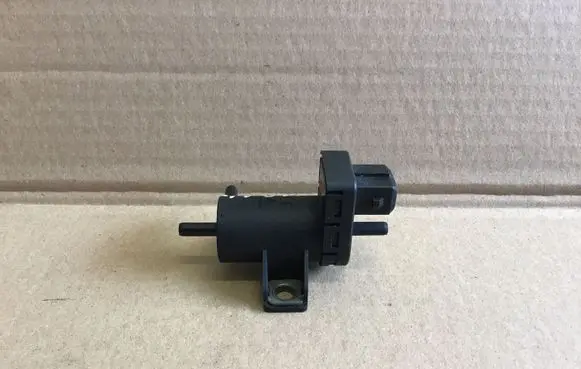 Renault Laguna II Turbo solenoid valve 7700113709