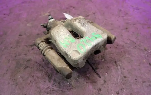 Renault Clio III Rear brake caliper