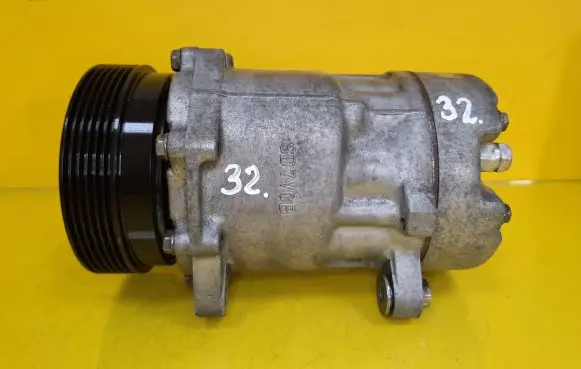 Volkswagen Golf IV Air conditioning (A/C) compressor (pump)