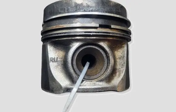 Volkswagen Golf VI Piston CAY