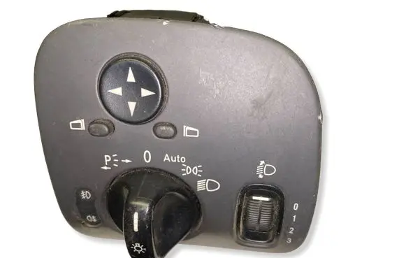 Mercedes-Benz C W203 Light switch A2035450604
