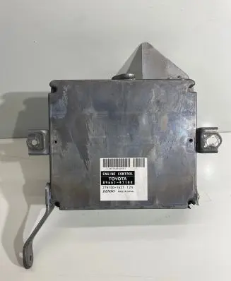 Toyota Prius (XW20) Engine control unit/module 8966147100 2751001621