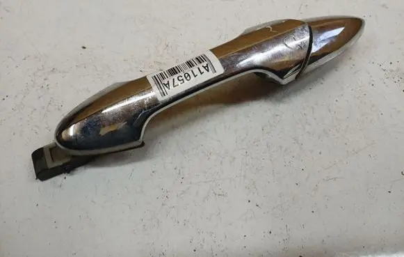 Honda FR-V Front door exterior handle 