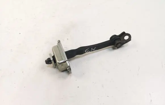 Nissan Qashqai Rear door check strap stopper