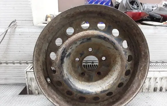 Mitsubishi Grandis R16 steel rim 