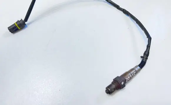 Mercedes-Benz C W203 Lambda probe sensor 0015404717