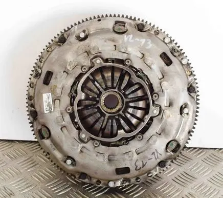 Volkswagen PASSAT B8 Clutch set kit 04L105266C