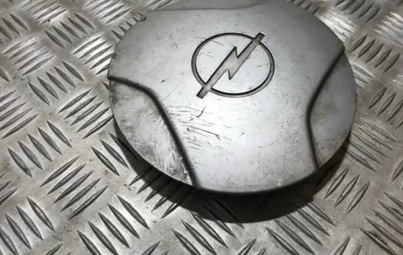 Opel Corsa B Original wheel cap 90425796