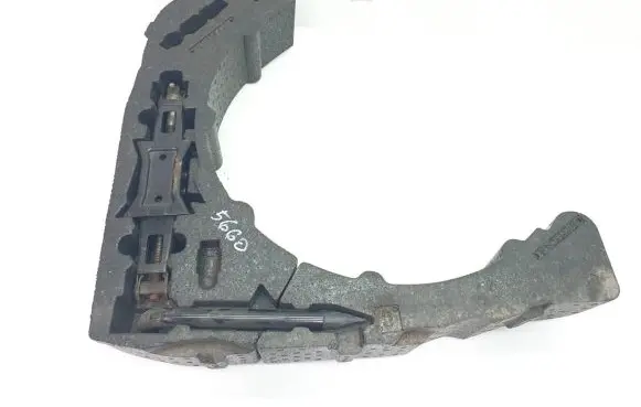 Nissan Micra Tool set 