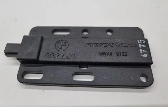 BMW 5 E60 E61 Keyless (KESSY) go control unit/module 6922211