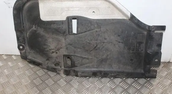 Mercedes-Benz GLA W156 Engine splash shield/under tray A2465201523