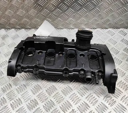 Volkswagen Golf V Rocker cam cover 