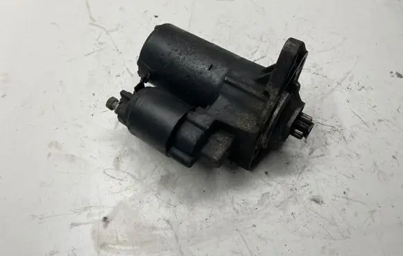 Volkswagen Sharan Starter motor 0001121006