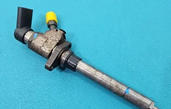 Fuel injector