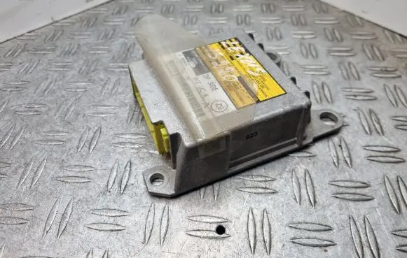 Lexus IS 220D-250-350 Airbag control unit/module 8917053110 0285001904