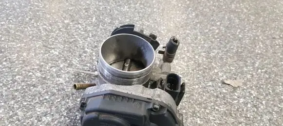 Audi A3 S3 8L Throttle valve 06A133064J