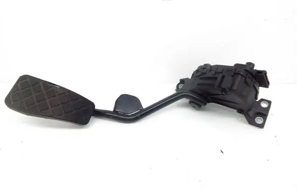 Volkswagen PASSAT B5.5 Accelerator throttle pedal 8E2721523C