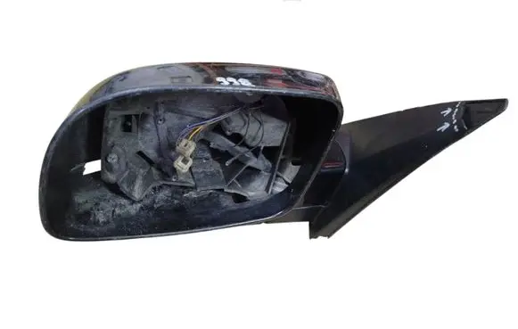 Hyundai Santa Fe Front door electric wing mirror 