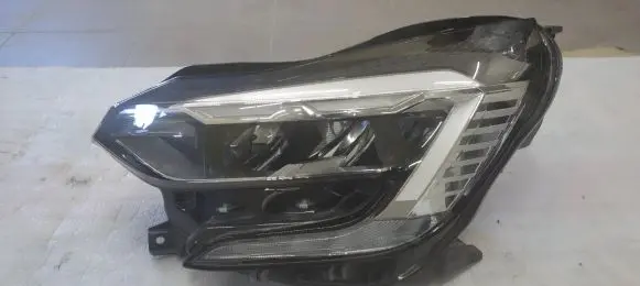 Renault Captur II Headlight/headlamp 260608054R 01393001 1EX2472