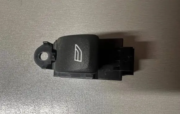 Volvo XC70 Electric window control switch 31272006 10W323