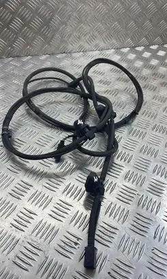 Windshield washer spray nozzle