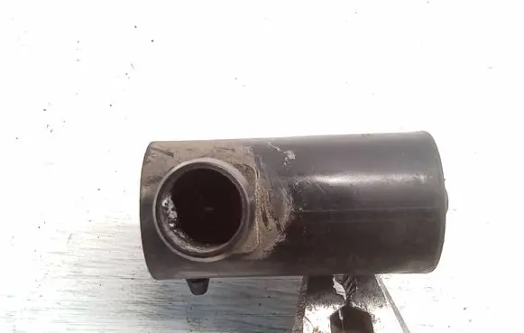Mitsubishi Space Wagon Windscreen/windshield washer pump