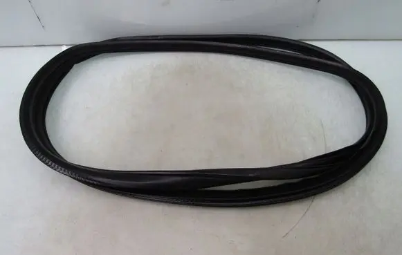 Suzuki SX4 S-Cross Rubber seal rear door SCROSS