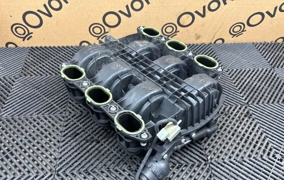 Porsche Panamera (970) Intake manifold 94611001602