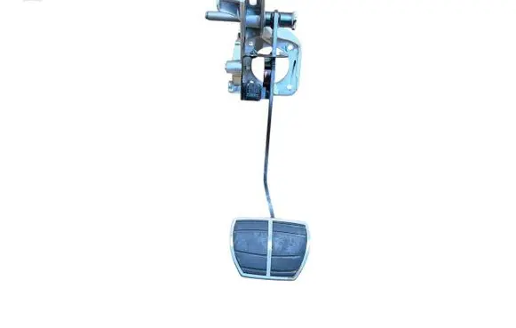 BMW X3 E83 Brake pedal 3331164 35112229128 2229128
