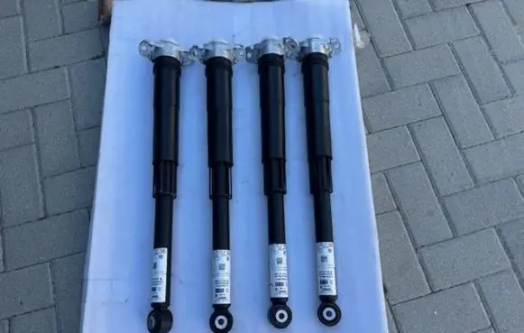 Volkswagen Passat Alltrack Front shock absorber/damper
