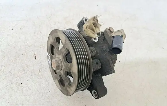 Honda FR-V Power steering pump