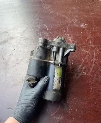 Peugeot 406 Starter motor D6RA 12V2