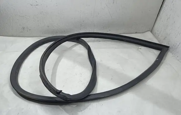 Citroen C6 Front door rubber seal 9650395480