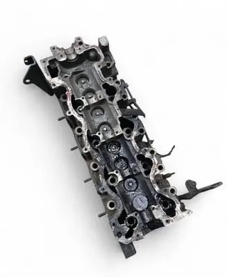 Peugeot Boxer Engine head 9633877010