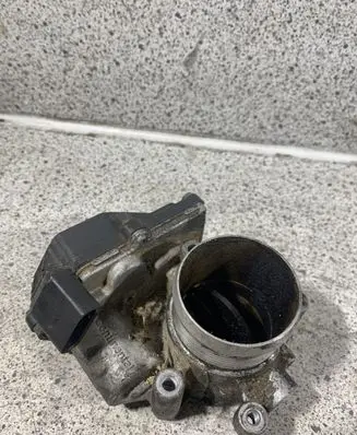 Audi A4 S4 B8 8K Throttle valve 03L128063E