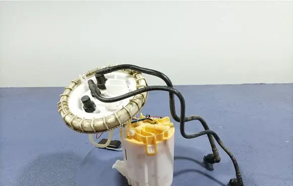 Audi A4 S4 B8 8K In-tank fuel pump 0580205006