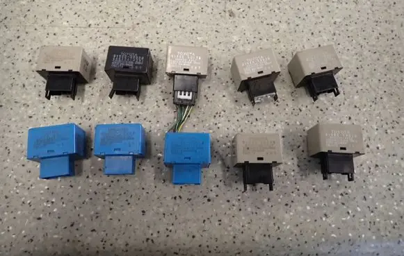 Toyota RAV 4 (XA20) ABS relay