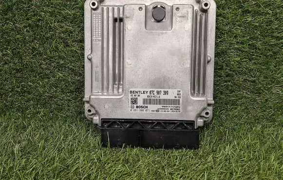 Bentley Flying Spur Engine control unit/module ECU 07C907309 0261S08071