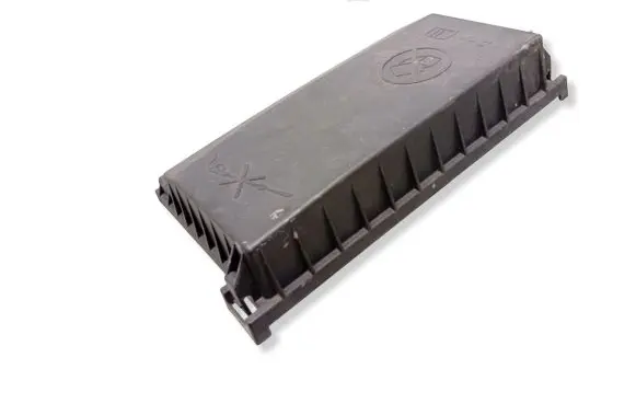 Opel Zafira C Fuse box cover 13302323