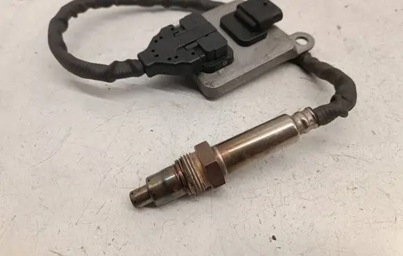Mercedes-Benz E W212 Lambda probe sensor A0009055612 0009055612 A3C0286000017