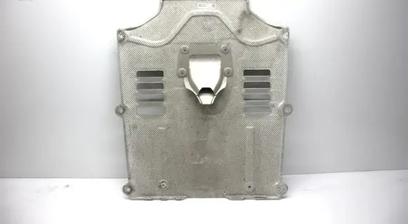 Porsche Macan (95B) Engine splash shield/under tray 95B8252090