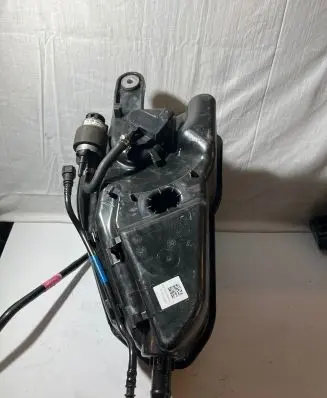 BMW 5 G30 G31 G38 AdBlue liquid reservoir 11564310
