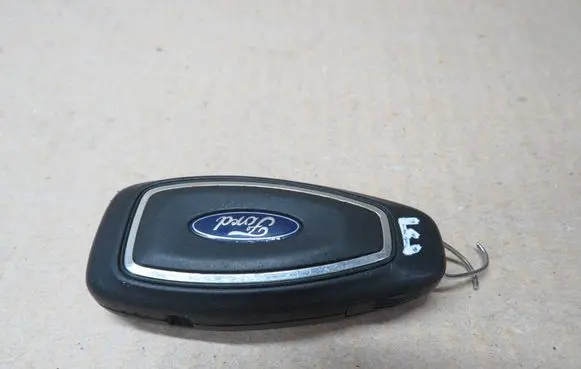 Ford Kuga II Ignition key/card 7S7T15K601ED 5WK50170
