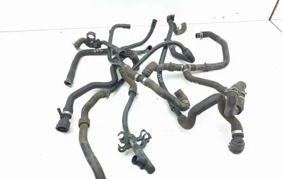 Skoda Enyaq iV Coolant pipe/hose 