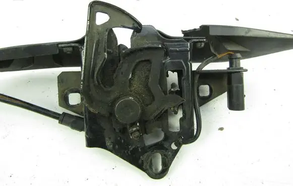 Volkswagen PASSAT B5.5 Engine bonnet/hood lock/catch 