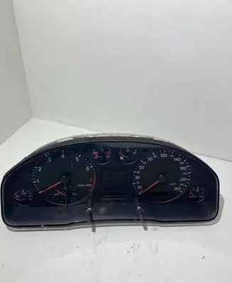 Audi A6 S6 C5 4B Speedometer (instrument cluster) 4B0919860L