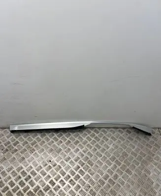 Audi Q7 4M Dashboard glove box trim 4M8853190