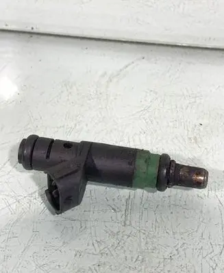 Audi A4 S4 B6 8E 8H Fuel injector 06c133551 1249b05495