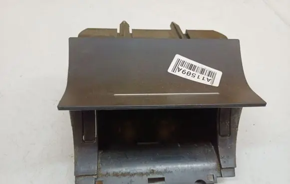 Skoda Octavia Mk2 (1Z) Car ashtray 1Z1863077A